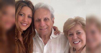 Любящая дочь: Шакира поделилась трогательным видео со своими родителями
