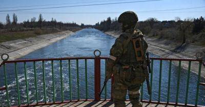 Военные РФ "эвакуируются" на правый берег Днепра после подрыва Каховской ГЭС, – ЦНС