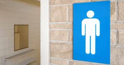 Шестичасовые перерывы: мужчину уволили с работы за ежедневные походы в туалет
