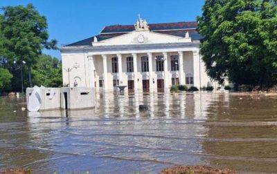 Подрыв ГЭС: в Херсонской области повреждены памятники культуры