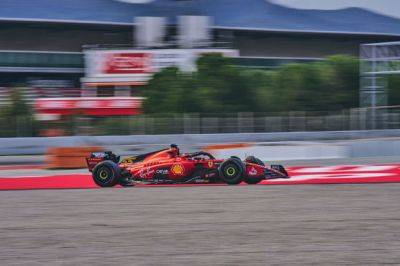 Джордж Расселл - Мик Шумахер - Шарль Леклер - Марио Изол - Pirelli тестировали шины без термочехлов для 2024 года - f1news.ru - Англия