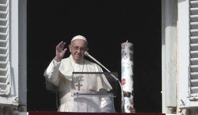 Ватикан: папа Римский успешно перенес операцию, у него нет осложнений