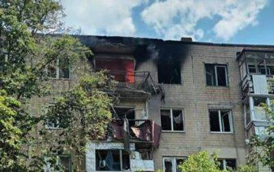В Харьковской области оккупанты из танка обстреляли многоквартирный дом