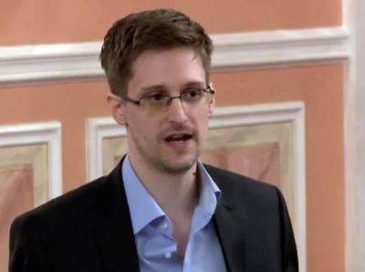 Сноуден заявил, что изначально не собирался оставаться в России