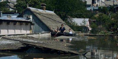 10 щемящих кадров. Украинские фотографы показали новые фото из затопленных районов Херсона