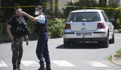 На востоке Франции преступник нанес ножевые ранения по меньшей мере четырем маленьким детям