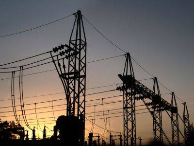 "Ситуация в энергосистеме непростая". Украина вновь принимала аварийную помощь от Румынии, часть потребителей без света