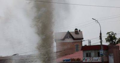 Россияне обстреливают Херсон во время эвакуации после подрыва ГЭС: есть погибшие и раненые (ФОТО, ВИДЕО)