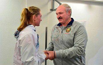 Александр Лукашенко - Арин Соболенко - Журналист рассказал, что связывает Соболенко и Лукашенко - charter97.org - Белоруссия