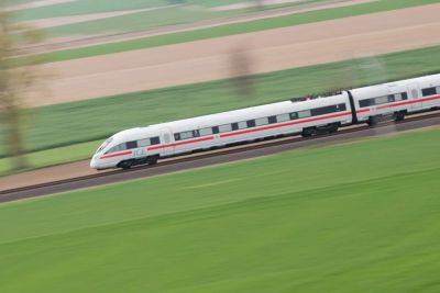 Deutsche Bahn начинает продажу билетов ICE менее 10 евро