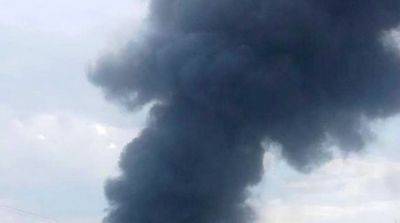 В Бердянске сообщают о взрыве, над городом поднялся густой дым