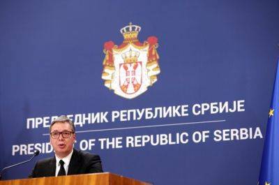 Президент Сербии Вучич объявил о внеочередных выборах на фоне протестов