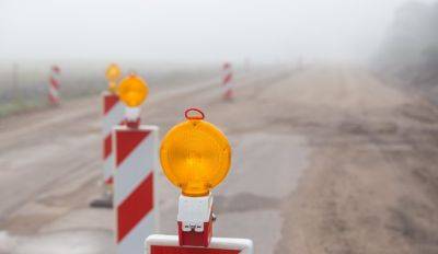 Вниманию водителей: в окрестностях Риги может быть затруднено движение, на многих дорогах идет ремонт