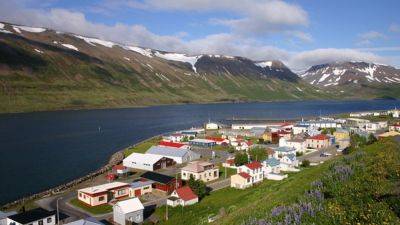 Исландия закрывает своё посольство в России