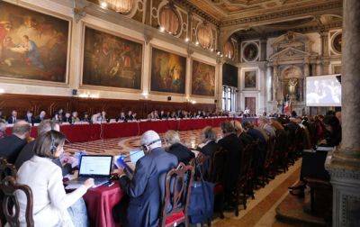 Венецианка дала рекомендацию по закону об олигархах - министр