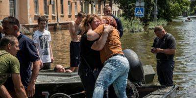 Оккупанты обстреляли спасателей в Херсоне во время эвакуации людей: повредили вездеход Богун