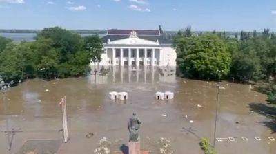 В оккупированной Новой Каховке начала спадать вода, в Корсунке плывут гробы – мэр