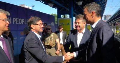 Испанский премьер прибыл в Киев