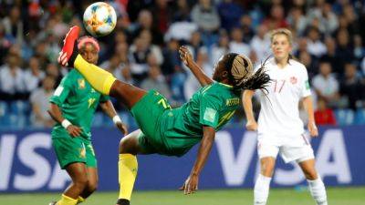 FIFA предложила повязки для женского чемпионата мира – среди них "за мир"