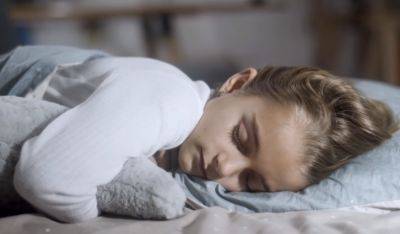 Сон в летнюю ночь: названы действенные методы, которые помогут уснуть в жаркую погоду