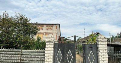 Ранены дети: ВС РФ накрыли огнем жилые кварталы Херсона