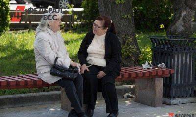 Неработающим пенсионерам разово дадут по 10 тысяч рублей: новости понедельника