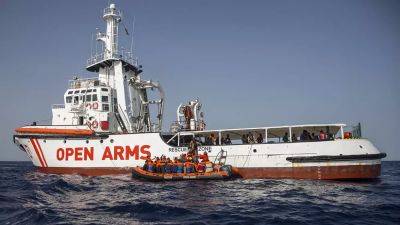 Спасение в море: около 300 мигрантов доставлены в итальянский порт - ru.euronews.com - Италия - Египет - Камерун - Кот Дивуар - Эритрея - Эфиопия - Бенин
