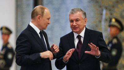 Путин поздравил Мирзиёева с убедительной победой на выборах президента Узбекистана