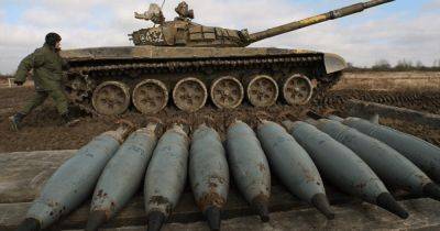 "Новая тактика": ВС РФ перевозят снаряды в гражданские кварталы Мариуполя, — мэрия (фото)