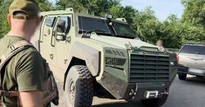 Командный пункт на колесах: к концу года Украина получит 1000 бронемашин Senator