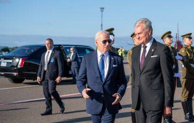 В Вильнюсе проходит встреча президента США Байдена с Науседой
