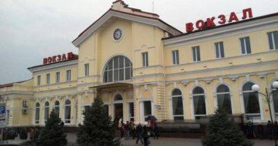 Херсонцев призвали находиться в укрытиях: россияне могут атаковать вокзал в ближайшие часы