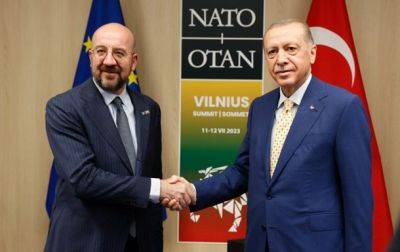 Глава Евросовета встретился с Эрдоганом в Вильнюсе