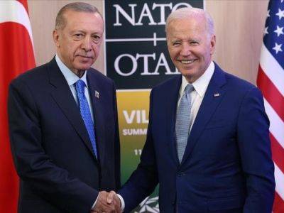 Эрдоган встретился с Байденом на полях саммита в Вильнюсе: детали