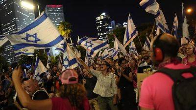 Израиль: волна манифестаций против судебной реформы не спадает