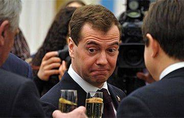 Медведев думает, что НАТО воюет с Россией