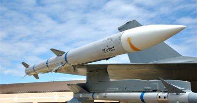 Новая AMRAAM для F-16: ВВС США успешно испытали новейшую ракету AIM-120D3