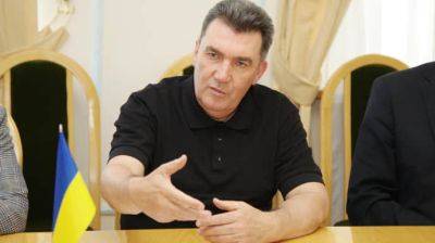 Данилов хочет, чтобы НАТО "сдало" имения, счета и яхты украинских коррупционеров