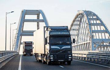 Украинские партизаны пробрались в российские грузовики с боеприпасами на Крымском мосту