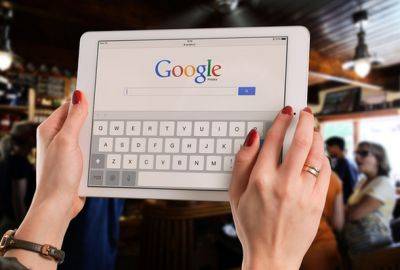 Google теперь предлагает ИИ-чатбот Bard на иврите с новыми возможностями