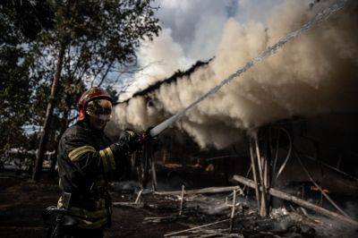 Пожар в Козине - возгорание ликвидировано, пострадали два человека - фото и видео