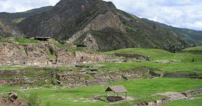 Тайны под храмом: археологи в Перу нашли 3000-летний тоннель в горном комплексе