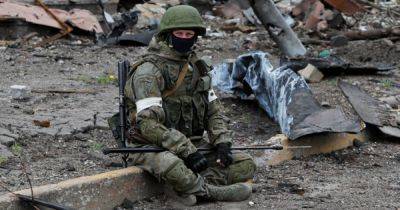 Потери растут: ВС РФ массово вывозят тела погибших солдат из Бердянска (видео)