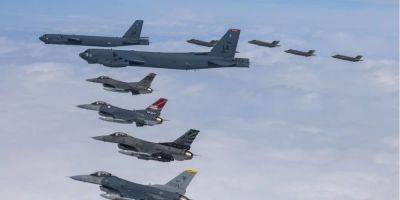 США и Южная Корея провели авиаучения после запуска КНДР баллистической ракеты