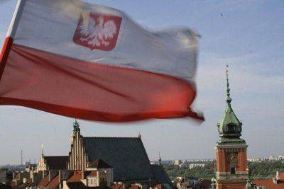 Польша вводит лимит наличных расчетов в пять тысяч долларов с 1 января 2024 года