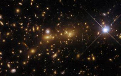 Телескоп Хаббл показал создание "космического монстра"