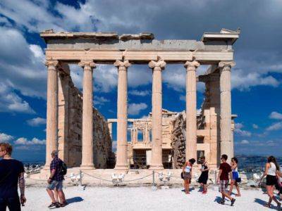 Афинский Акрополь временно закроют из-за сильной жары в Греции