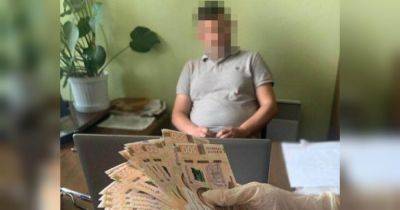 Требовали «откат» от предпринимателя: во Львовской области на взятке задержали заместителя мэра и главного коммунальщика