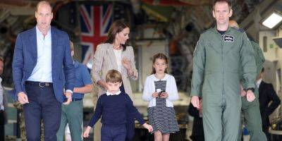 Принц Луи и принцесса Шарлотта в одинаковой обуви. Кейт Миддлтон и принц Уильям взяли с собой троих детей на авиашоу