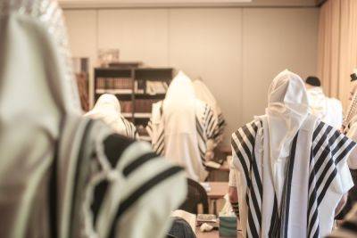 2 граждан США обвиняются в антисемитских преступлениях и угрозах синагогам